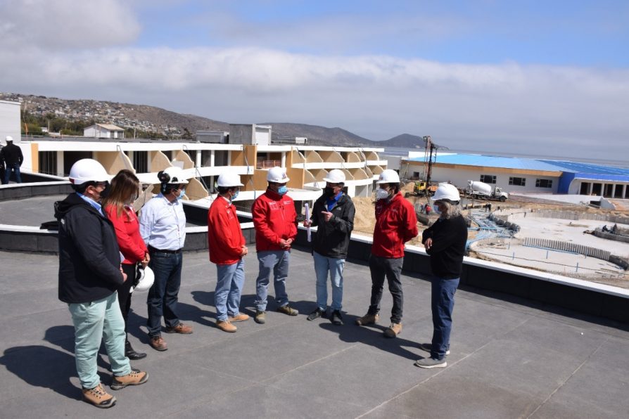 Subsecretario del Trabajo, Fernando Arab, llegó hasta Guanaqueros para conocer construcción de importante futuro centro turístico, que dará empleo a trabajadores de la zona