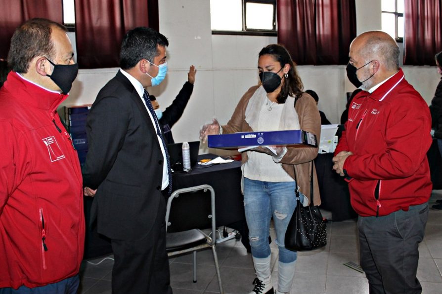 Finalizó entrega de más de 7 mil computadores a estudiantes de la Región de Coquimbo