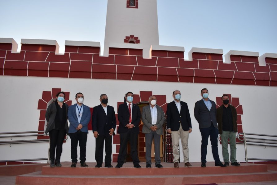 Ministro Moreno encabeza inauguración de las obras de restauración del emblemático Faro Monumental de La Serena
