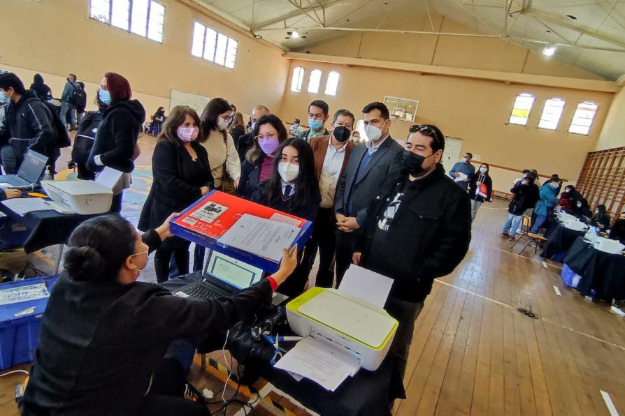 Apoyan en los aprendizajes a más de 5.900 estudiantes  de la Región de Coquimbo con la entrega de computadores con conexión a internet