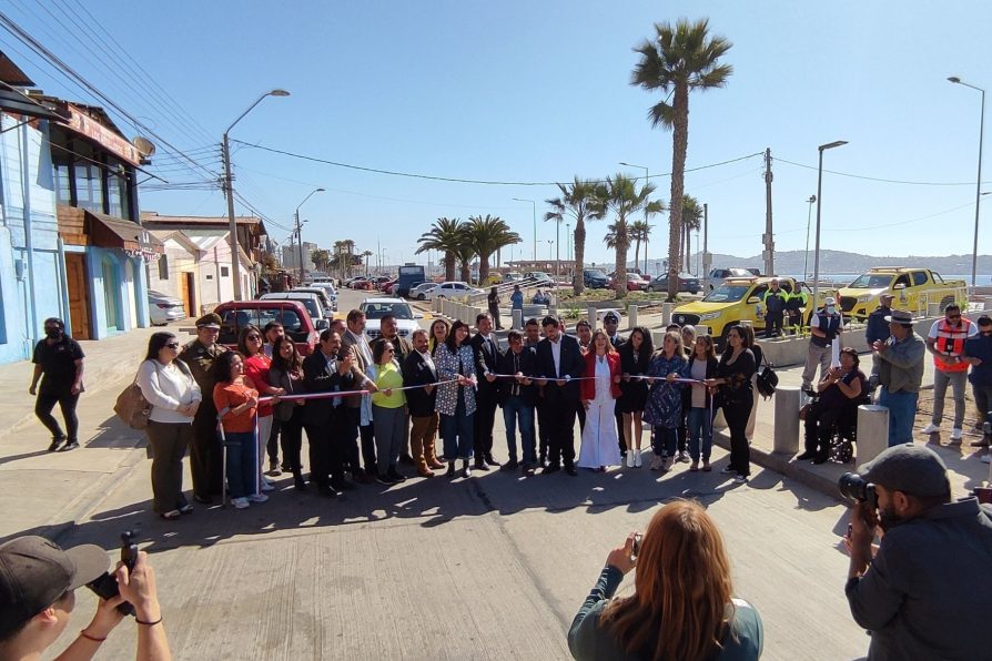 Subsecretaria Tatiana Rojas encabeza inauguración del Paseo Gastronómico Caleta de Peñuelas