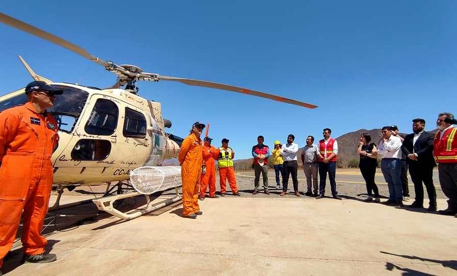<strong>Gobierno oficializa entrega de helicóptero para el combate de incendios forestales</strong>