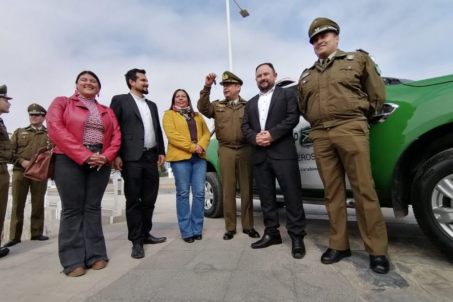 Mediante entrega de vehículo policial, Los Vilos refuerza compromiso con la seguridad pública