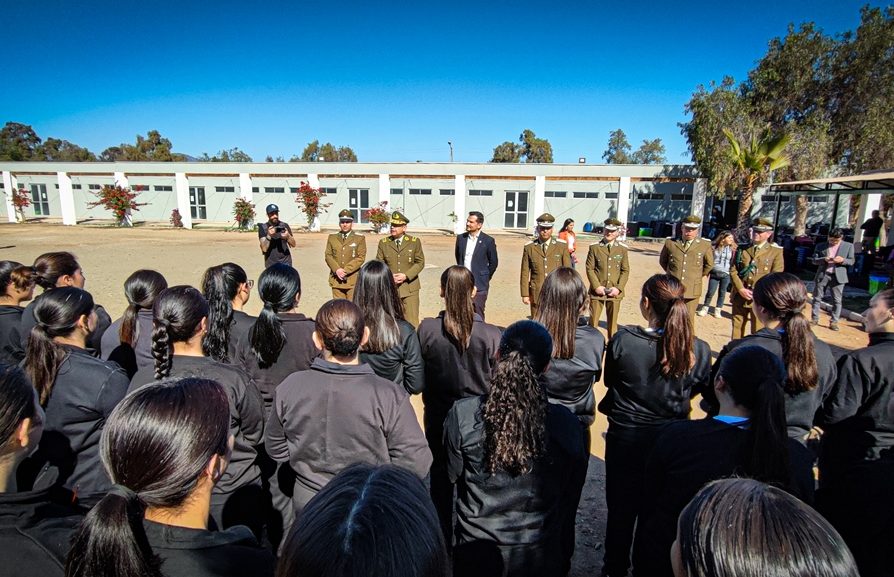 Primer grupo de mujeres marcó ingreso de nueva generación de carabineros alumnos en Ovalle