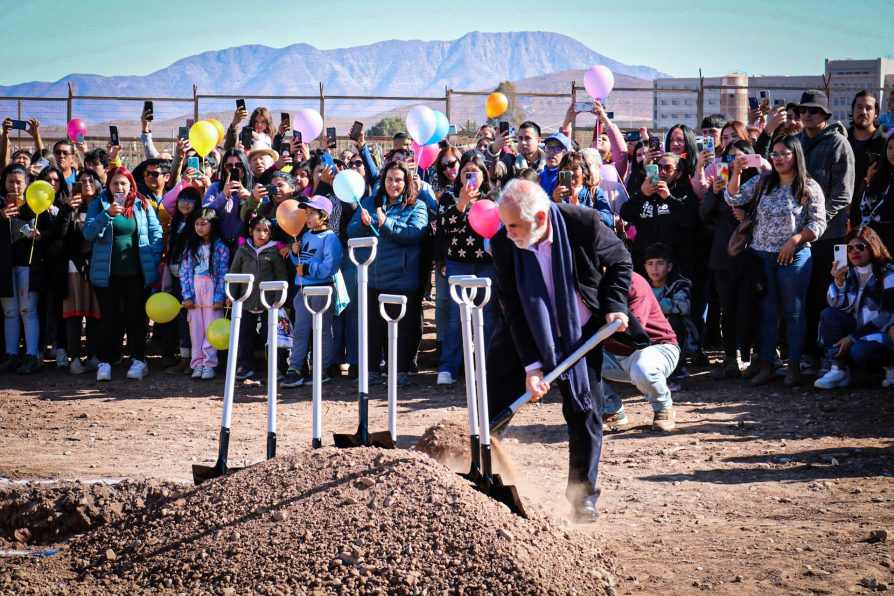 Ministro Montes cierra gira en región de Coquimbo con inicio de obras para más de 600 viviendas del Plan de Emergencia Habitacional