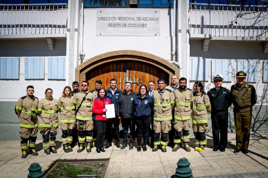 Aduana de Coquimbo donó 3 vehículos a la Quinta Compañía de Bomberos de la zona