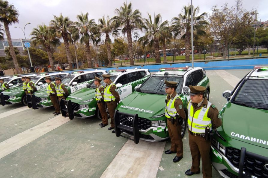 Gobierno entrega 28 nuevos vehículos a Carabineros para reforzar presencia preventiva en terreno