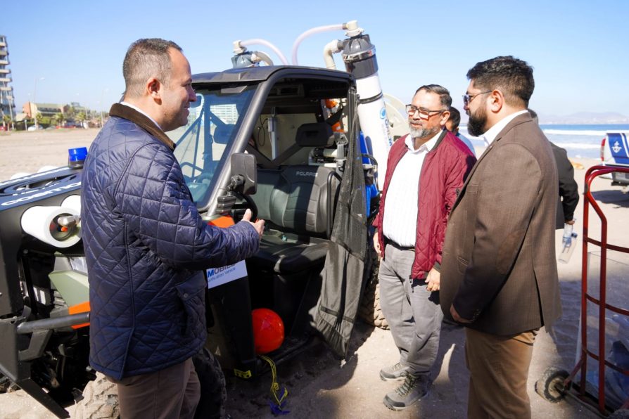 Presentan innovador vehículo con capacidad para desalar hasta 20 mil litros de agua de mar