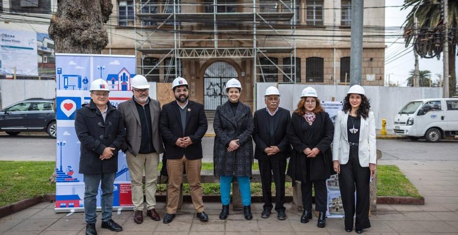 Autoridades visitan obras de recuperación de espacios públicos en La Serena