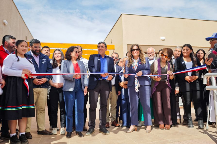 Gobierno inaugura en Monte Patria el primer Centro Comunitario de Cuidados de la región