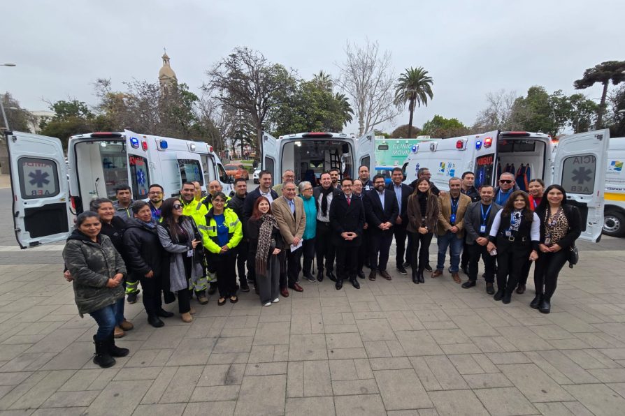 Gobierno Regional entrega nuevas ambulancias para centros de salud de Coquimbo