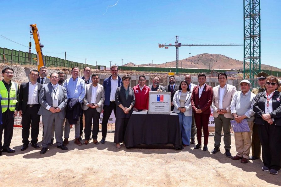 Colocan primera piedra del nuevo Hospital Provincial de Illapel
