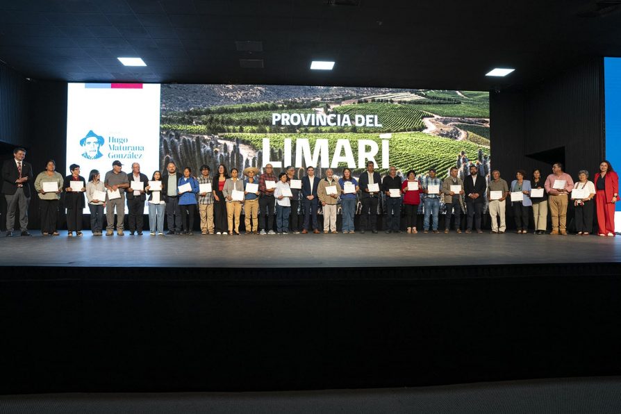 Formación, dignidad y territorio: casi 300 dirigentas y dirigentes campesinos se certifican en histórica e inédita Escuela Campesina “Hugo Maturana González”