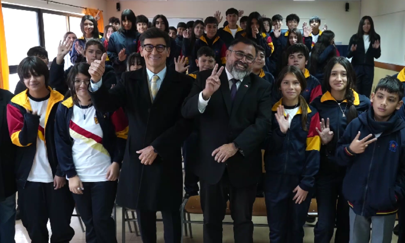 Autoridades regionales presentan medidas del programa “Escuelas Protegidas” en colegio de La Serena