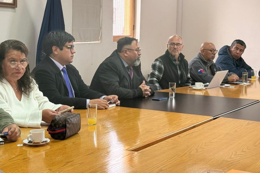 Autoridades y dirigentes de transporte público menor coordinan acciones preventivas ante eventuales precipitaciones