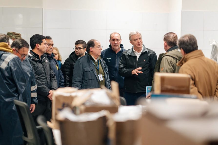 Presidente Kast constató en el Hospital de Ovalle severos daños producidos por las lluvias