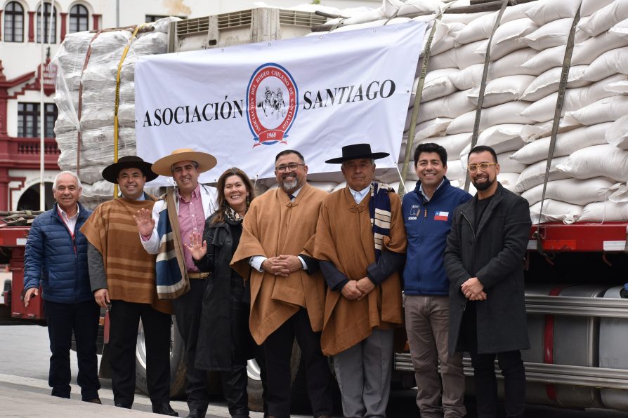 Alianza público-privada refuerza apoyo a familias ganaderas afectadas por el temporal.